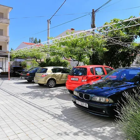 Studio 2738a * אומיס